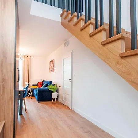 Center & Wellness アパート *