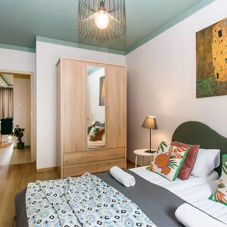 Center & Wellness By Apartmore غدانسك