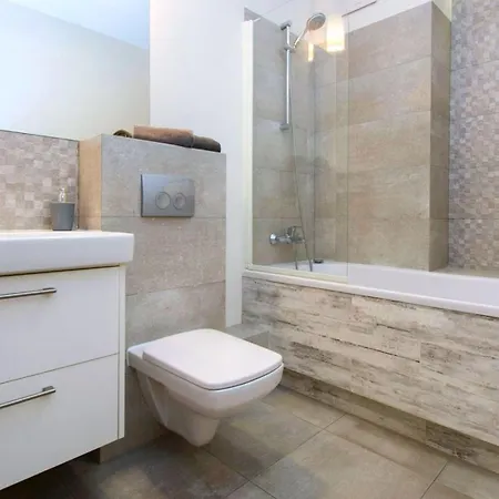 Center & Wellness By Apartmore شقة غدانسك