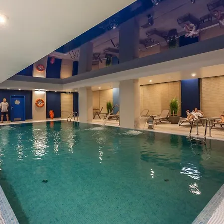 Center & Wellness By Apartmore